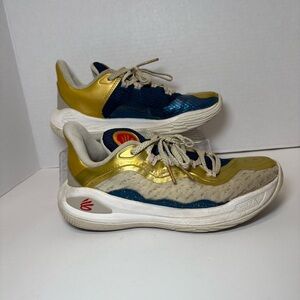 Under Armour Curry 11 Championship Mindset lemon ice gold red Sz 4.5Y Basketball